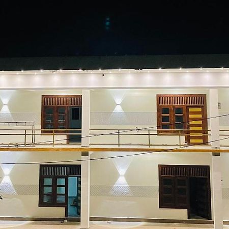 Great Victoria Palace Ratnapura Zewnętrze zdjęcie